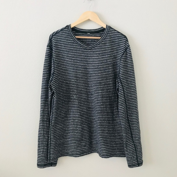 lululemon athletica Other - Lululemon Speed Rulu Long Sleeve Black Gray V-neck